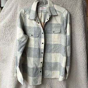 Fjallraven Women’s Canada wool plaid shirt - size L